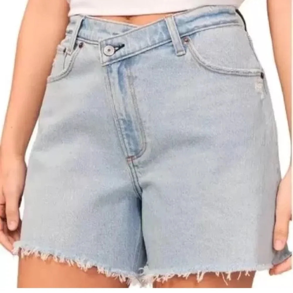 Abercrombie & Fitch The Dad Short High Rise Shorts Sz 37 NWT Criss Cross